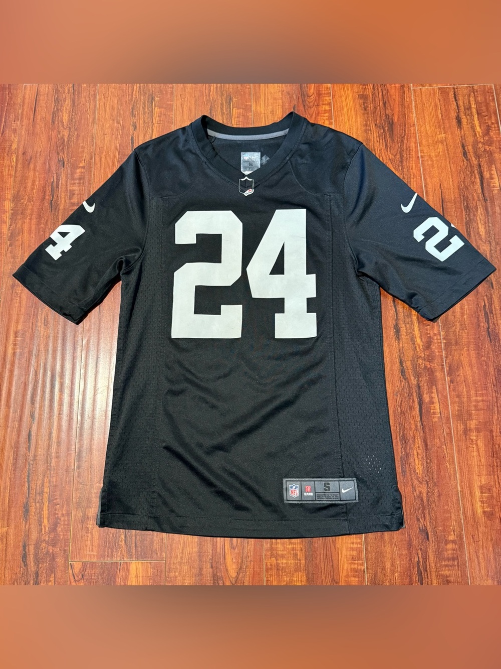 Marshawn Lynch Oakland Raiders Nike NFL Players Jersey Mens Sz Small Read Info!